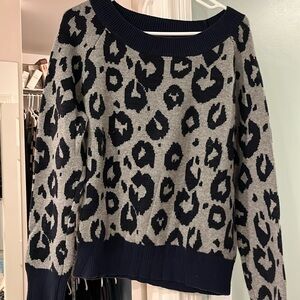 GAP XL navy and grey leopard print sweater